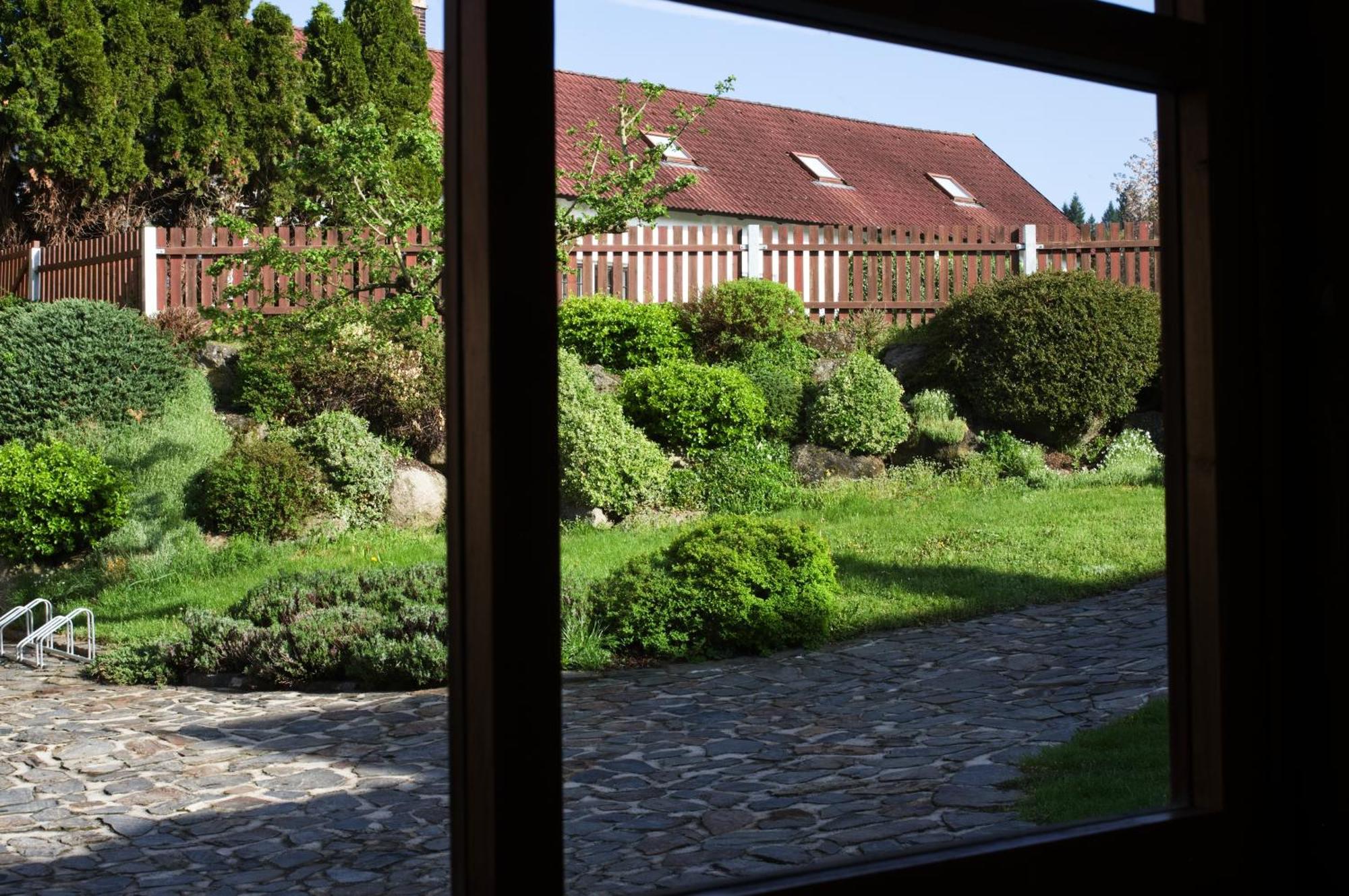 Mlyn Kamenice Klucenice Exterior photo